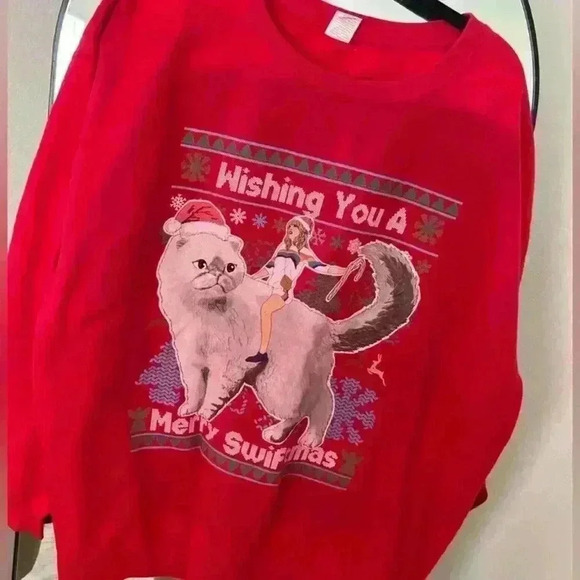 Taylor Swift Christmas Sweatshirt - Picture 1 of 3